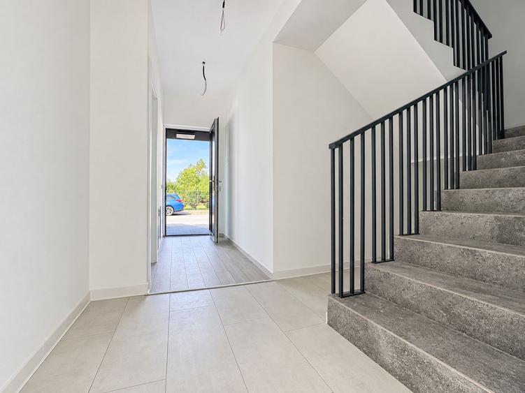 Casă duplex cu 5 camere, spatioasa, în zona Aradului, Timișoara
