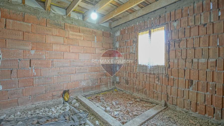 PURCARENI – 2 CASE , MULTIPLE POSIBILITATI | 533 mp | 0% comision