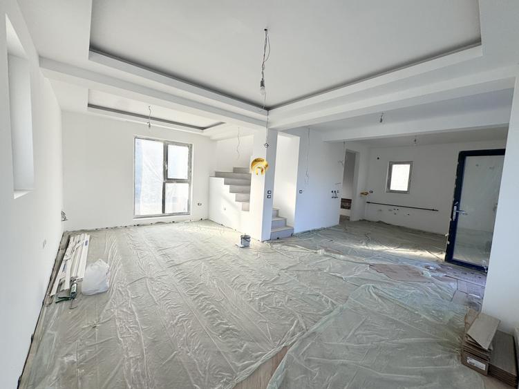 Vila Individuala P+1+M - 300mp teren - Otopeni Odaile