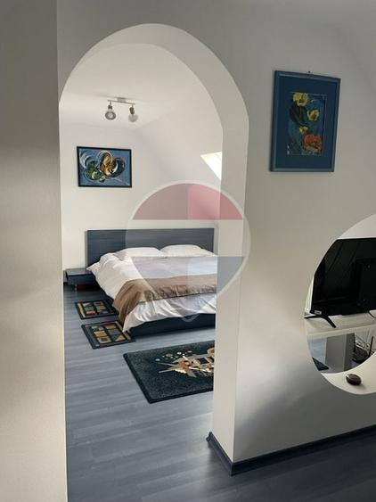 Pensiune - Domeniu montan - Casa si cabana 14 camere de vânzare