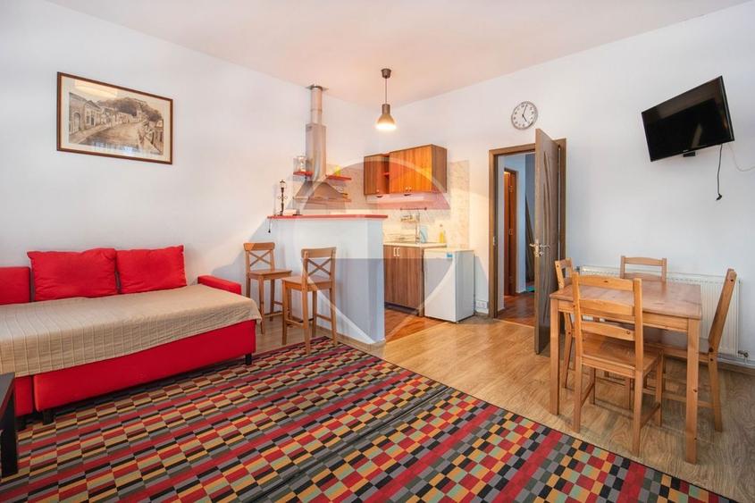 Casă cu două corpuri, teren 835 mp, str. I.L. Caragiale, Râșnov