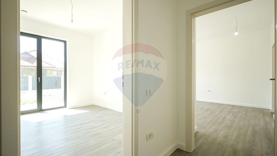 Casă cu 5 camere de vânzare, Hălchiu
