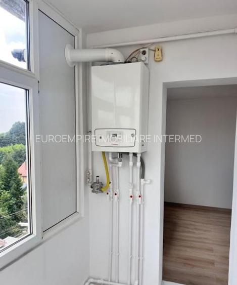 Apartament 2 camere de vanzare zona KM 5, recent renovat, CENTRALA GAZ - 6