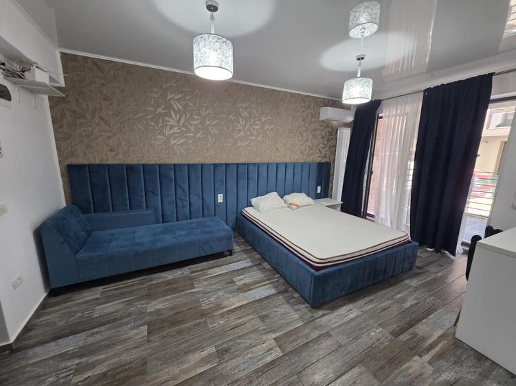 Studio prima linie la mare, zona club Azimuth 85000 euro