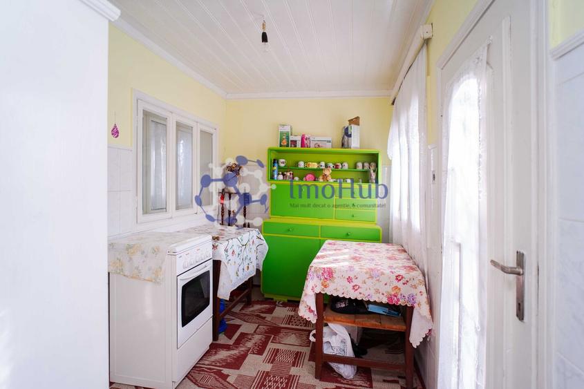 🏡 Teren 2300 mp și casă bătrânească în centrul satului Voinesti, lângă biserică