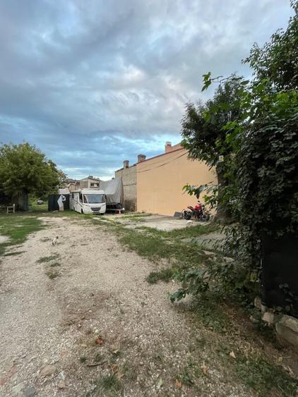 Teren intravilan sector 1 de vanzare,Calea Grivitei