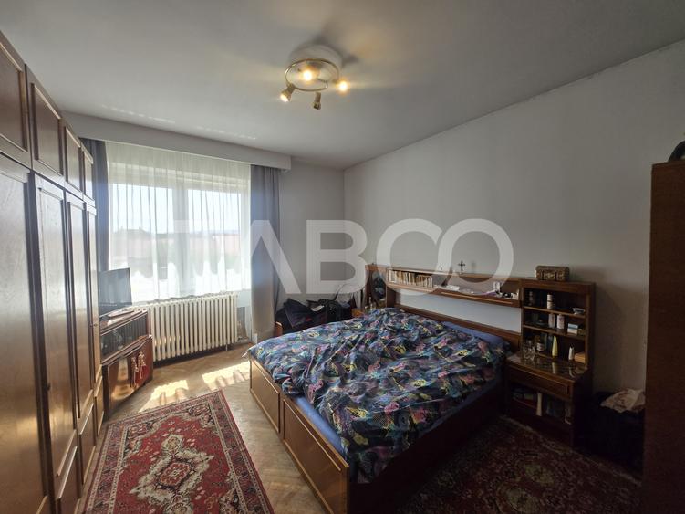 Apartament 5 camere de vanzare 182mpu decomandat zona Piata Cluj Sibiu
