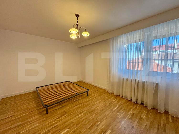 Duplex exclusivist– 400 mp, design modern, 5 dormitoare – zona Andrei Mureșanu
