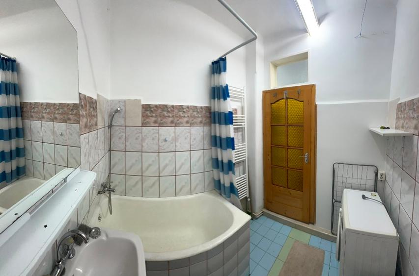Inchiriez apartament 1 camera, bucatarie, baie in centru langa hotel Hilton.