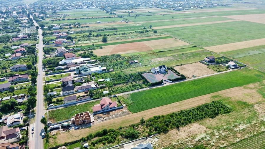 Loturi 500mp Vanatori / Strada Crangului