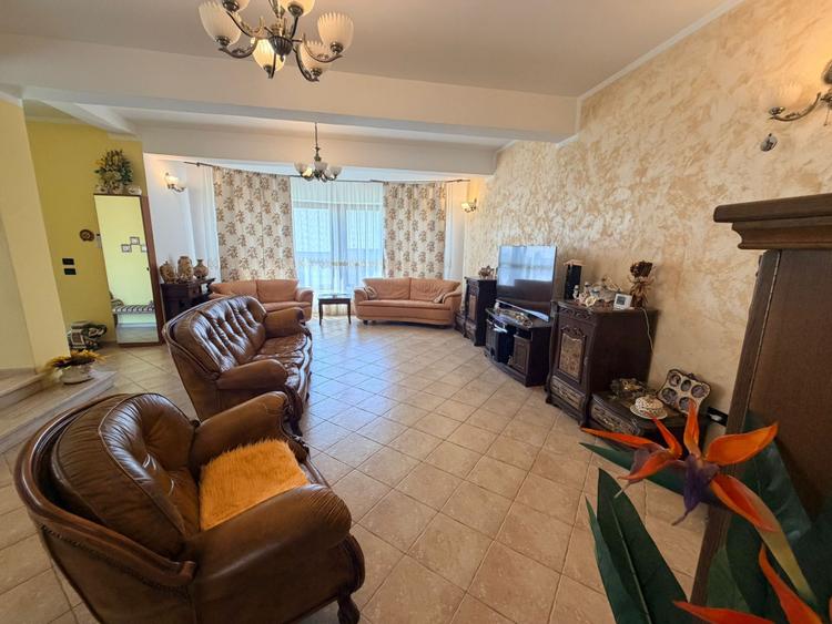Casa P+1+M+gara, 285 mp, 600 mp teren, zona Bordei