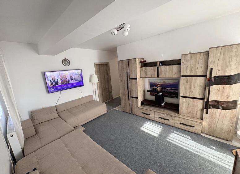 Apartament 3 camere | 72 mp | Decomandat | 2 băi | Balcon închis | Etaj 2/4