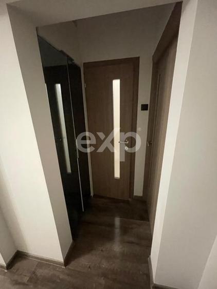 Apartament 3 Camere Decomandat, 80 mp, Etaj 2 - Zona Clubul Sportiv, Târgoviște