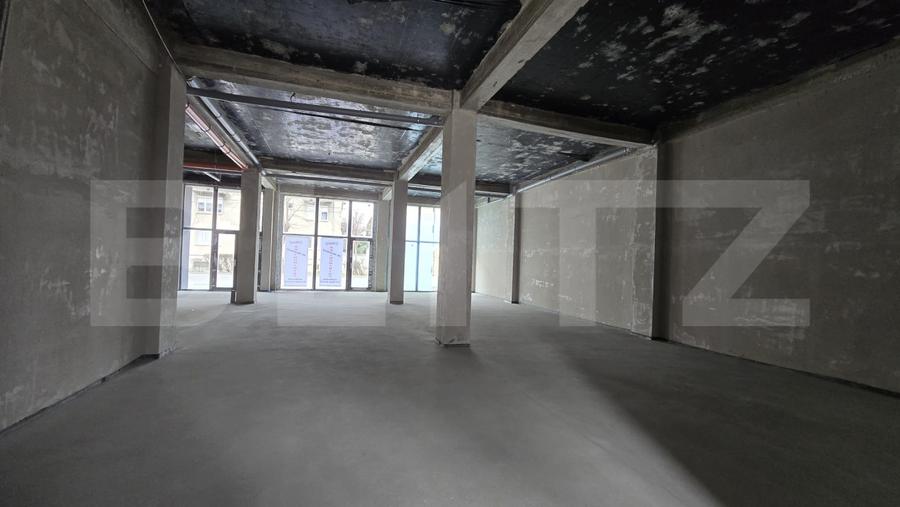 Spatiu comercial, 250 mp, zona Semicentral