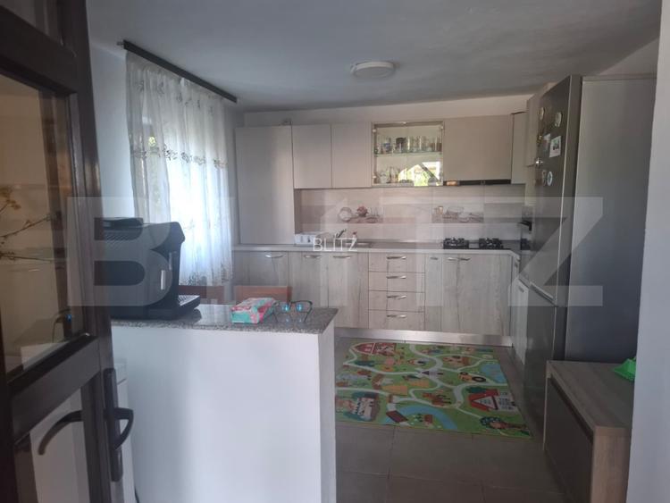 Casa de vanzare, 126 mp, zona Dragomiresti