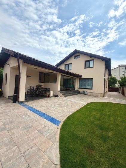 Casă Modernă | 320 mp Utili | Piscină | Complet Mobilată și Utilată