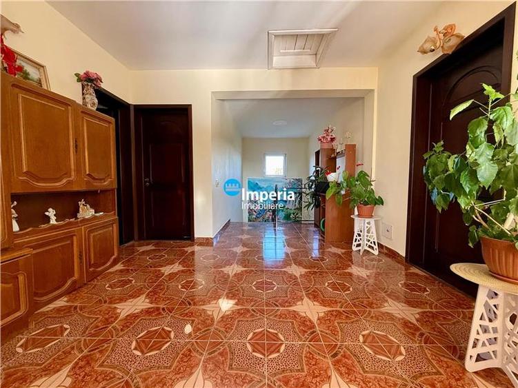 Vila 5 cam, 3 bai, beci, 800 teren, mobilata, Aroneanu Iasi
