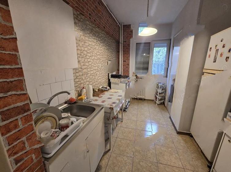Apartament 3 Camere,Iancului,Metrou,bl.1977,reabilitat,et.2/10,DECOMANDAT,Liber
