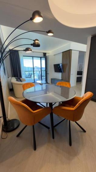 Vanzare apartament 3 camere Cortina North parcare  si boxe