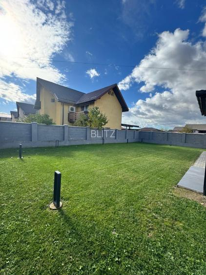 Casă modernă complet renovată, cu curte amenajată și sisteme inteligente
