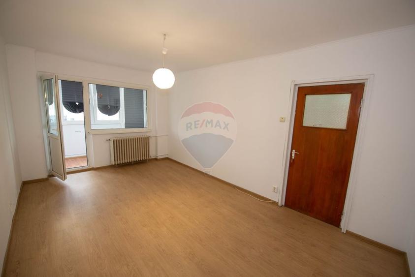 Apartament 3 camere de vanzare Drumul Taberei Metroul Ialomitei 10min