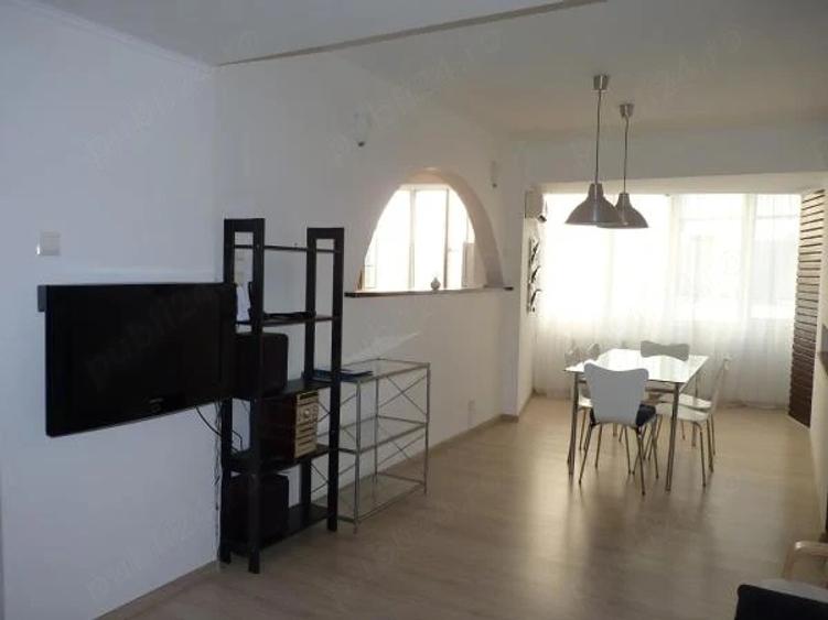 2 camere Sala Palatului