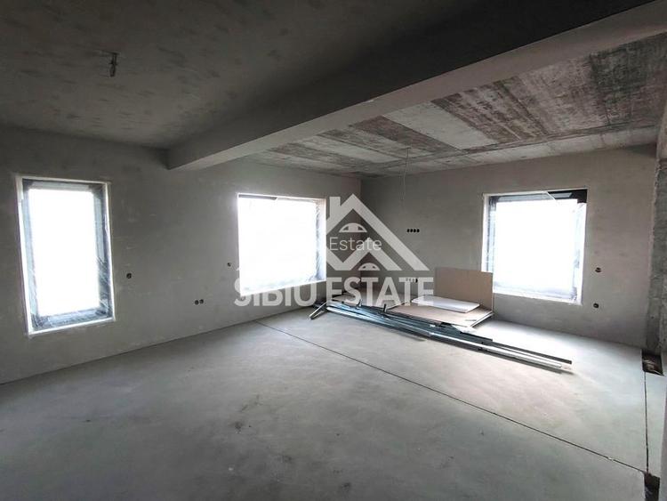 Casa cu garaj, 4 camere, 3 bai, Sibiu Selimbar Comision 0% - 7