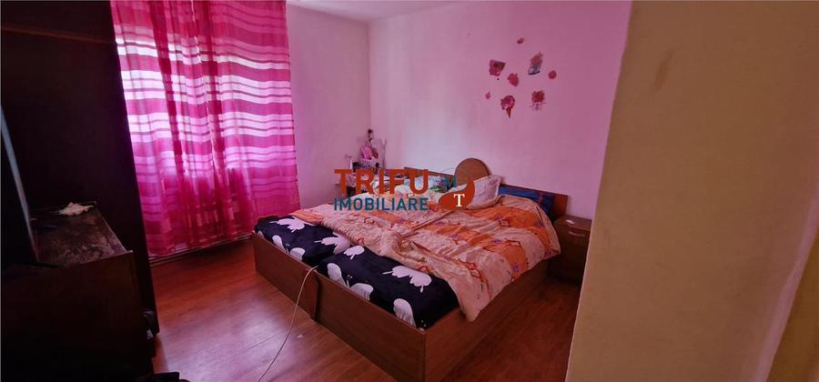 Apartament 2 camere de vanzare zona Mercur