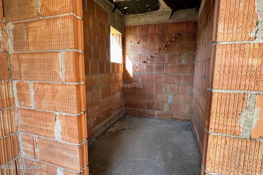 Domnesti - casa 276 mp, teren 572 mp, garaj, personalizabila - 28
