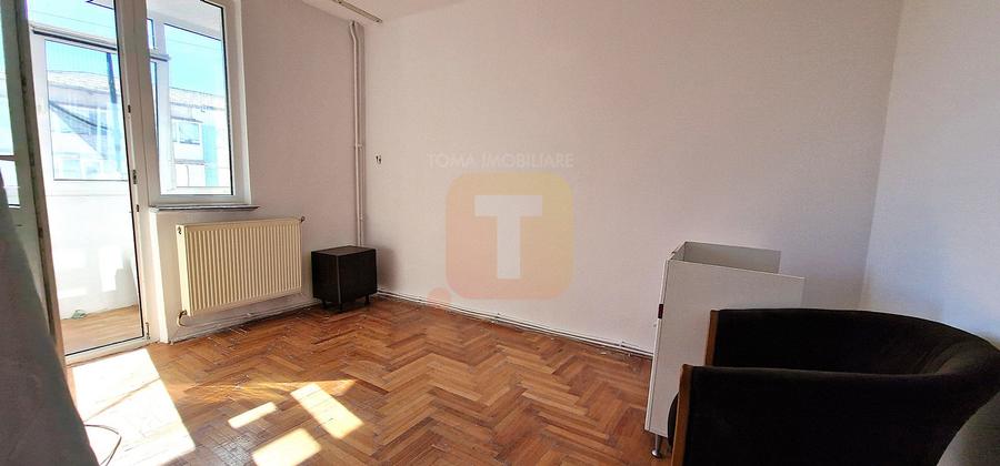 Apartament 3 camere decomandat, etaj 3/4, zonă Calea Romanului - Baie mare unifi