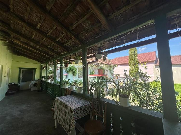 Bocsa Montana, Casa mare la strada principala - 11