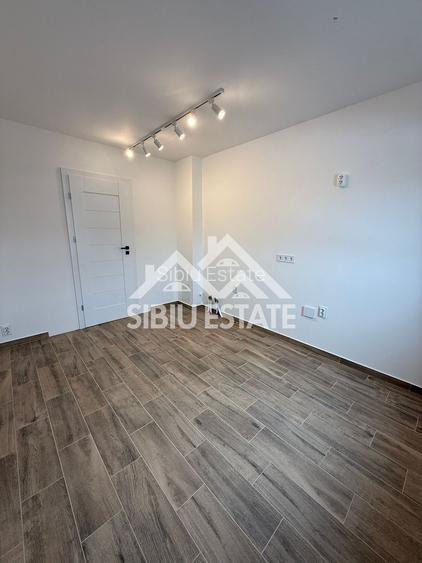 Locație excelentă! Apartament 3 camere renovat, etaj 1, Sibiu - 30