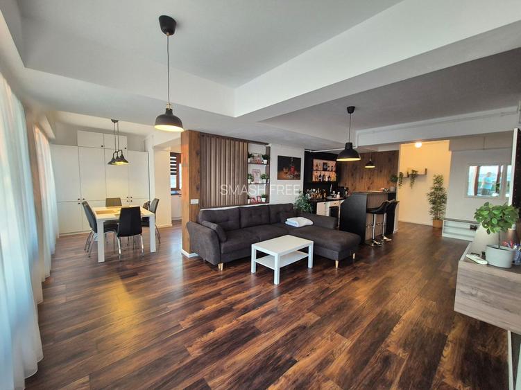 Penthouse 104,97 mp + 192,81 mp terase - piata Sudului