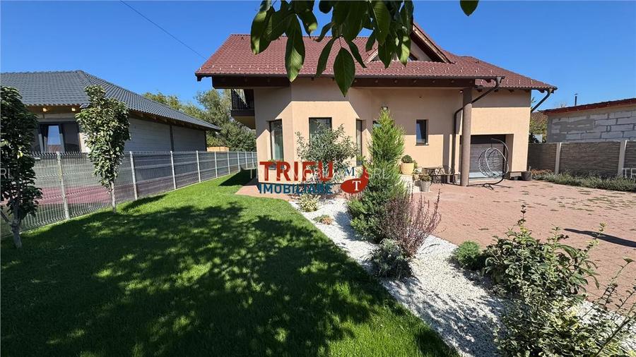 Casa de vanzare 5 camere 579mp teren