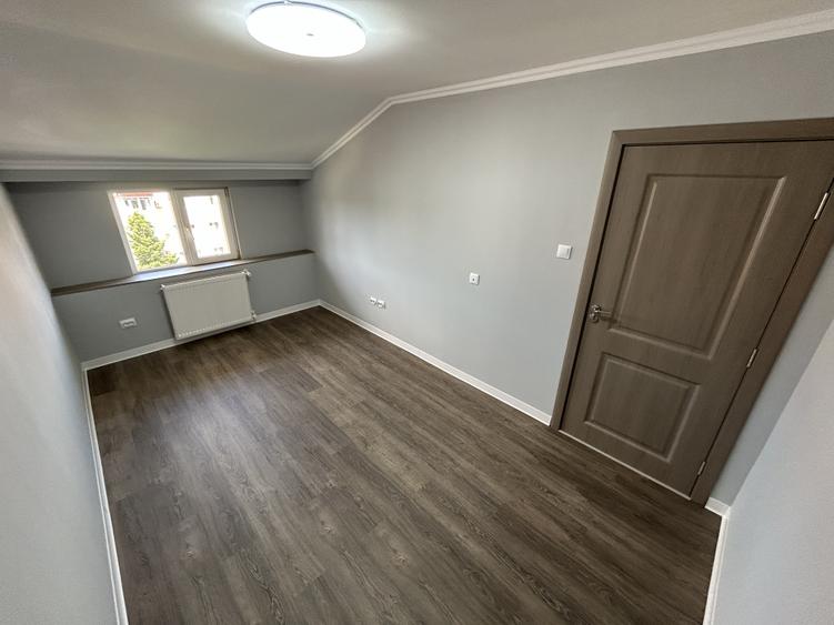 2 Cam--Sagului-5 Min de Centru--Renovat-Centrala-Balcon- 52MP-72.000 Euro !Neg