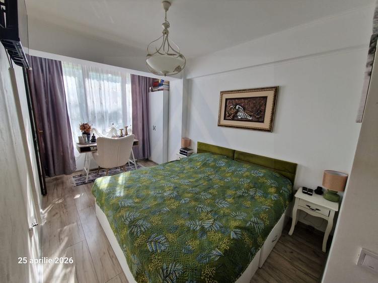 Apartament cu 3 camere 2 dormitoare 80 mp utili etaj 1 Doamna Stanca