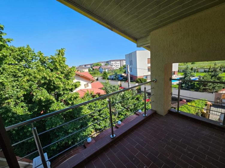 Casa cu piscina - Chiajna (6 dormitoare - 6 bai - 2 livinguri)