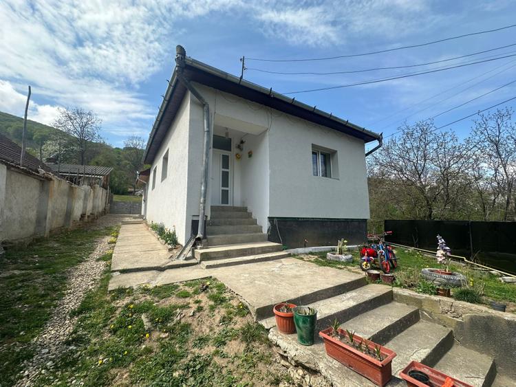 Casa Individuală 120 mp| teren 380 mp| zona Cugir