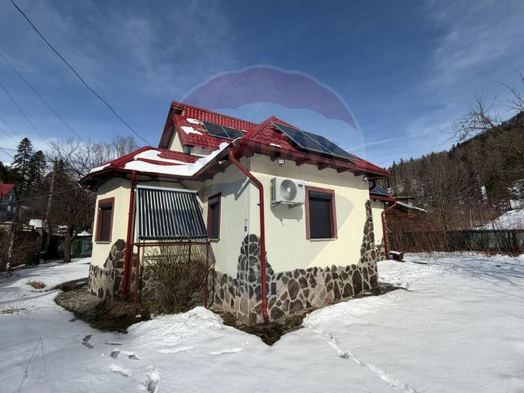 Vilă cu Hammam, garaj și sistem fotovoltaic – Sinaia, Calea Brașovului