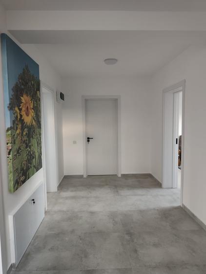 FARA COMISIOANE casa eleganta cu 5 camere 3 terase P+1+pod 2 placi 1800mp asfalt