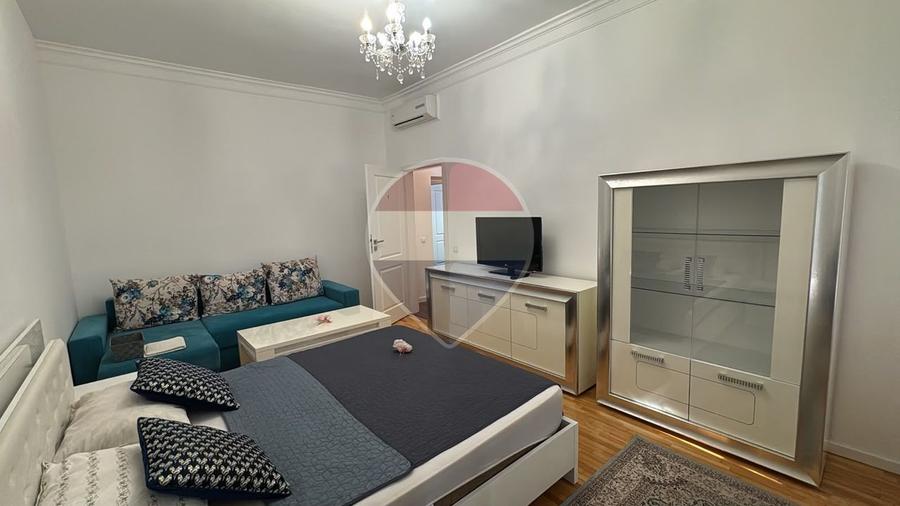 Apartament cu 2 camere de închiriat în zona Ultracentral