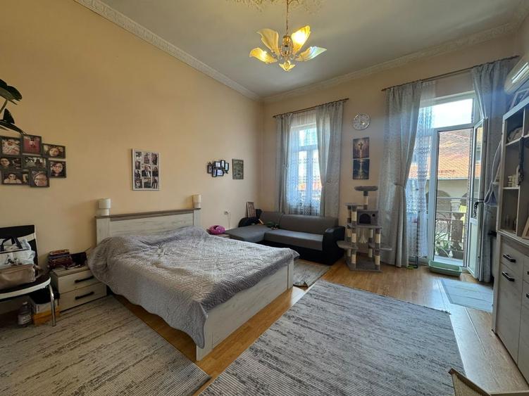 PROPRIETATE INTERBELICA 4 CAMERE+ GARSONIERA + BOXE || PIATA VICTORIEI