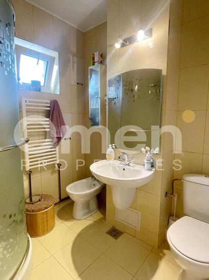 Vând apartament 3 camere | Zonă centrală