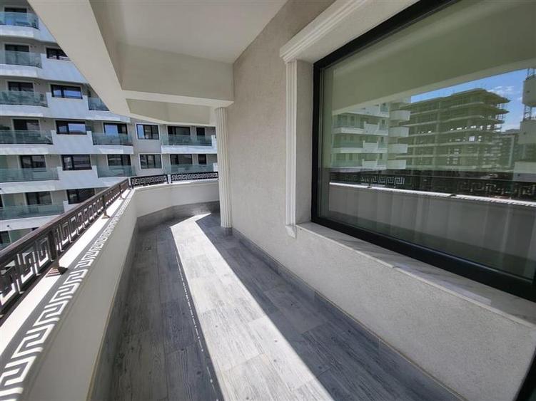 Apartament 3 camere ROYAL TOWN