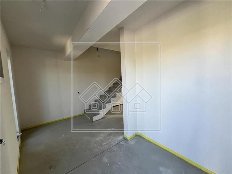 Casa in Sibiu - 4 camere - 3 bai - teren de 600 mp