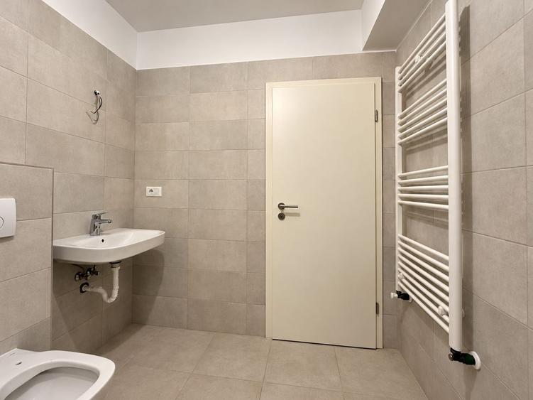 Garsonieră decomandată de vânzare – Zona Coresi, Brașov | 50 mp total