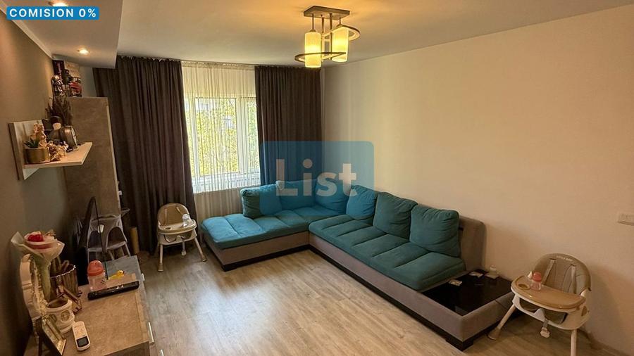 Apartament spațios cu 4 camere de vânzare în Micro 16 – Galați
