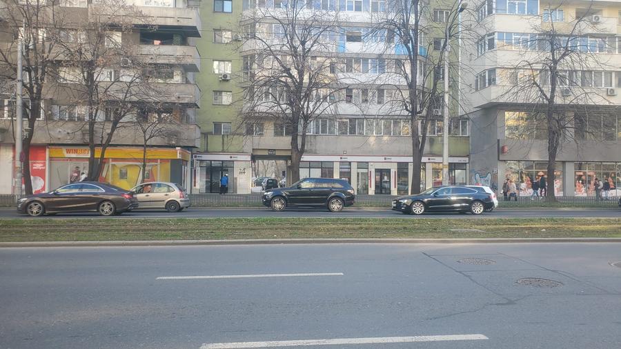 Pantelimon - Mega Mall - 45 mp - pret 1300 euro