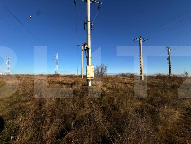 Teren extravilan, 7.000 mp, cu deschidere la drumul principal, Baisa