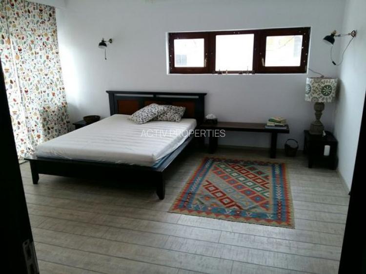 Vila ren.2018,P+1+M, 5 dormitoare,4bai,teren 500 mp,garaj 2 loc.cu acces in casa - 18